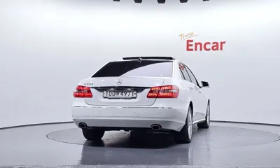 Mercedes-Benz E-Class 2012, 180663 км, за 3282.13 USD