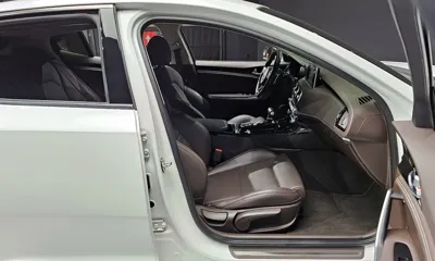 Kia Stinger 2018, 103561 км, за 9867.54 USD - фото 10