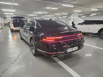 Genesis G90 2023, 110013 км, за 7423.32 USD