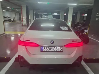 BMW 5-Series 2025, 17000 км, за 42530.44 USD