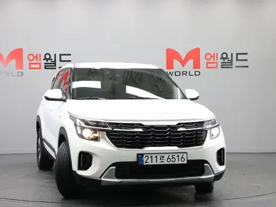Kia Seltos 2023, 67684 км, за 11664.7 USD