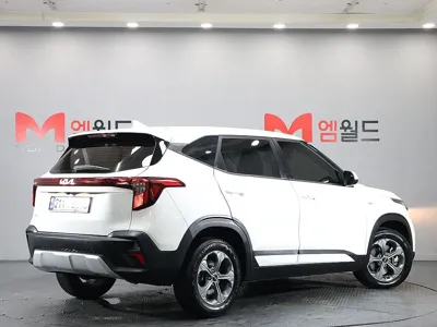 Kia Seltos 2023, 67684 км, за 11664.7 USD