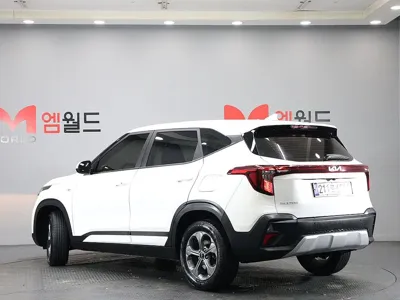 Kia Seltos 2023, 67684 км, за 11664.7 USD
