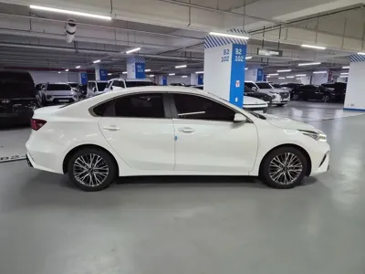 Kia K3 2022, 33613 км, за 14769.59 USD