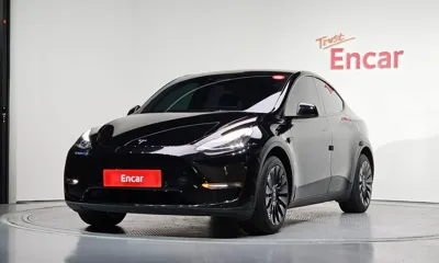 Tesla Model Y · 2022 год