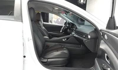 Hyundai Avante 2023, 6569 км, за 11311.18 USD - фото 26