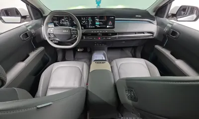 Kia EV3 2025, 30328 км, за 23767.65 USD - фото 7
