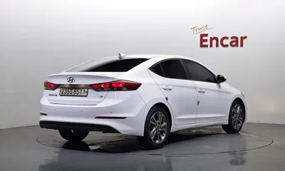 Hyundai Avante 2018, 136379 км, за 5441.78 USD