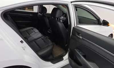 Hyundai Avante 2018, 136379 км, за 5441.78 USD - фото 11