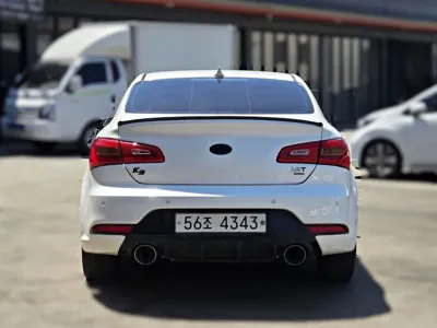 Kia K3 2014, 130884 км, за 3296.99 USD