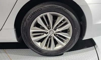 Hyundai Grandeur 2015, 49633 км, за 6188.93 USD
