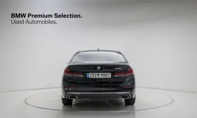 BMW 5-Series 2021, 87470 км, за 20152.11 USD
