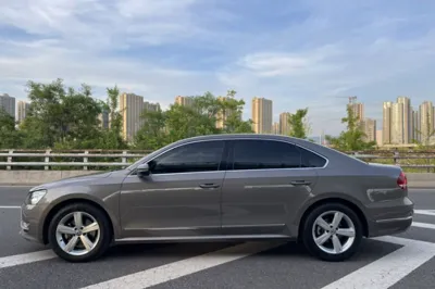 Volkswagen Passat 2015, 90000 км, за 8782 USD - фото 6