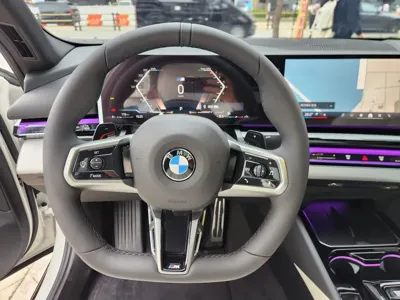 BMW 5-Series 2026, 2550 км, за 22582.76 USD - фото 12