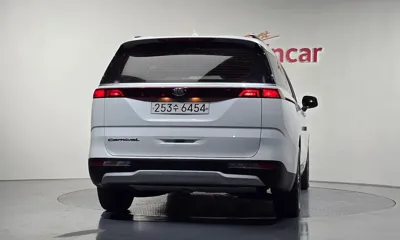Kia Canival 2021, 144231 км, за 12151.86 USD