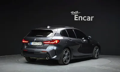 BMW 1-Series 2022, 79633 км, за 14205.48 USD