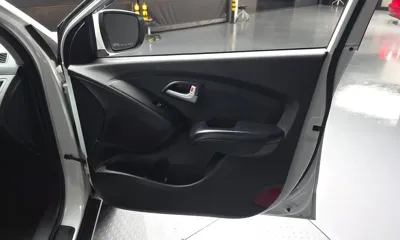 Hyundai Tucson 2014, 49020 км, за 6440.29 USD - фото 24