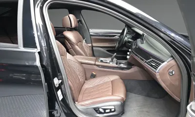 BMW 7-Series 2022, 52038 км, за 39721.28 USD - фото 11