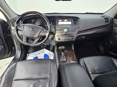 Kia K7 2015, 192716 км, за 2604.67 USD