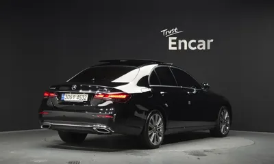 Mercedes-Benz E-Class 2021, 91102 км, за 26098.44 USD