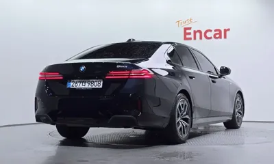 BMW 5-Series 2025, 21171 км, за 43974.01 USD