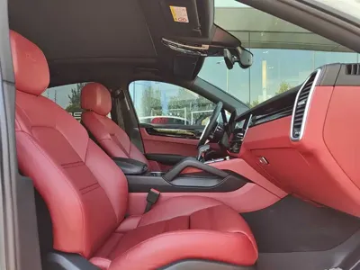 Porsche Cayenne Hybrid 2020, 63000 км, за 54148.45 USD - фото 20
