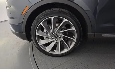 Lincoln Nautilus 2022, 49346 км, за 20416.25 USD