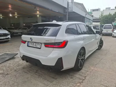 BMW 3-Series 2023, 14289 км, за 28990.24 USD