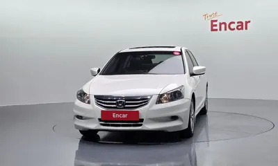Honda Accord 2011, 127149 км, за 2912.06 USD