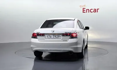 Honda Accord 2011, 127149 км, за 2912.06 USD