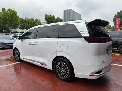Denza Denza D9 2023, 77000 км, за 30371.67 USD
