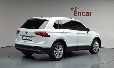 Volkswagen Tiguan 2018, 98891 км, за 12052.12 USD