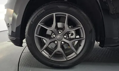 Jeep Cherokee 2020, 82996 км, за 12800.32 USD