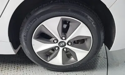 Hyundai Ioniq 2019, 121532 км, за 7614.55 USD - фото 21