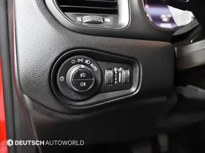 Jeep Renegade 2019, 30722 км, за 9100.95 USD - фото 16