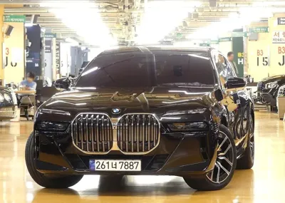 BMW 7-Series 2025, 5900 км, за 83950.35 USD