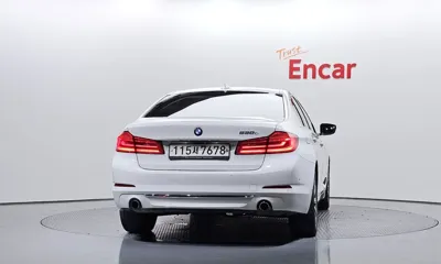 BMW 5-Series 2020, 81420 км, за 17657.87 USD