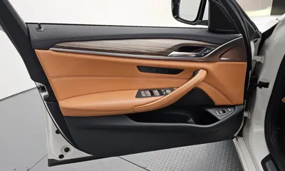 BMW 5-Series 2020, 81420 км, за 17657.87 USD - фото 24