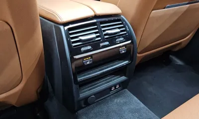 BMW 5-Series 2020, 81420 км, за 17657.87 USD - фото 27