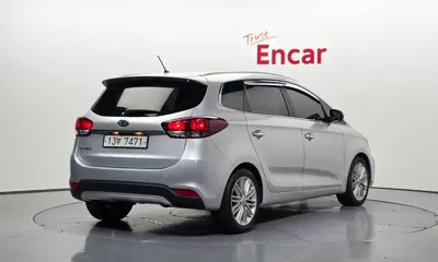 Kia Carens 2017, 154802 км, за 4820.85 USD