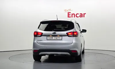Kia Carens 2017, 154802 км, за 4820.85 USD