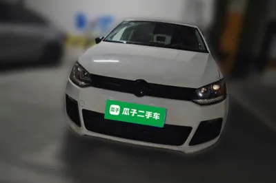 Volkswagen Polo 2014, 149600 км, за 4037 USD