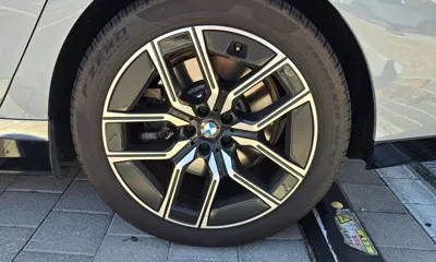 BMW i7 2023, 41700 км, за 68435.95 USD - фото 6