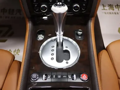 Bentley Flying Spur 2012, 21000 км, за 82105.53 USD - фото 14