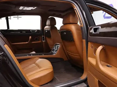 Bentley Flying Spur 2012, 21000 км, за 82105.53 USD - фото 24