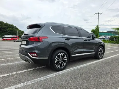 Hyundai Santafe 2019, 156900 км, за 10809.4 USD