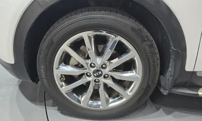 Kia Sorento 2015, 176974 км, за 6557.7 USD