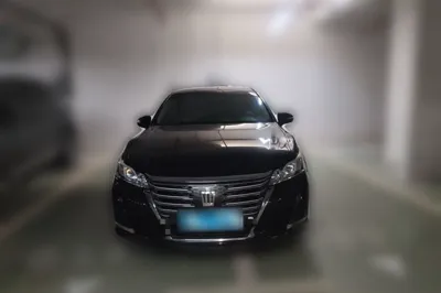 Toyota Crown 2015, 113900 км, за 17314 USD