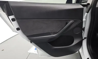 Tesla Model Y 2023, 53410 км, за 24702.58 USD - фото 26