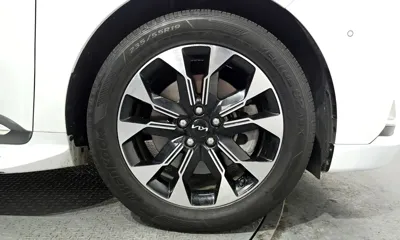 Kia Canival 2023, 46221 км, за 25141.13 USD